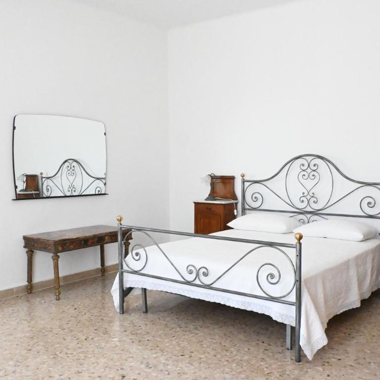 S352 - Sirolo, ampio e comodo appartamento con wifi - Three-Bedroom Apartment - 9