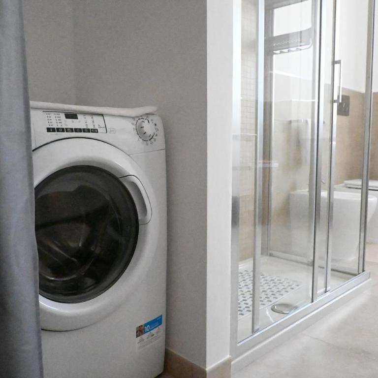 S352 - Sirolo, ampio e comodo appartamento con wifi - Three-Bedroom Apartment - 16