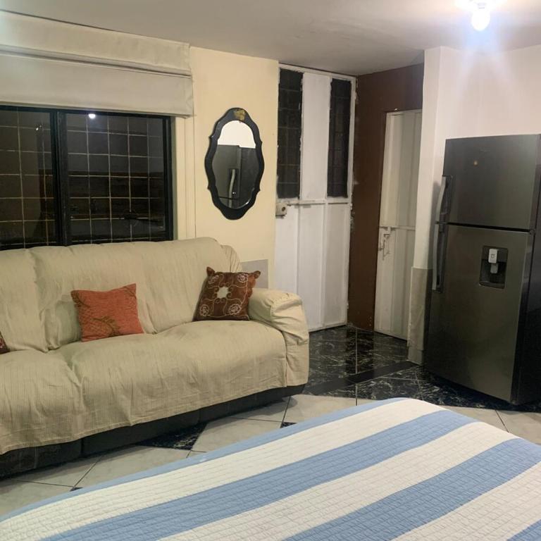 Suite C Modern and elegant studio North city - One-Bedroom Apartment - 5