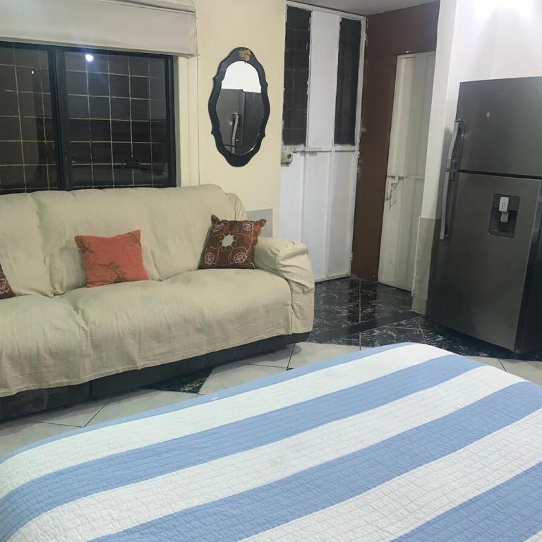 Suite C Modern and elegant studio North city - One-Bedroom Apartment - 15