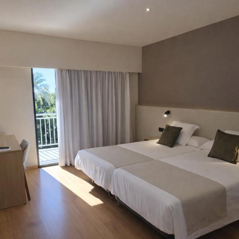 Hotel Tanit - Habitación Doble con vistas al mar - 1 o 2 camas - 1