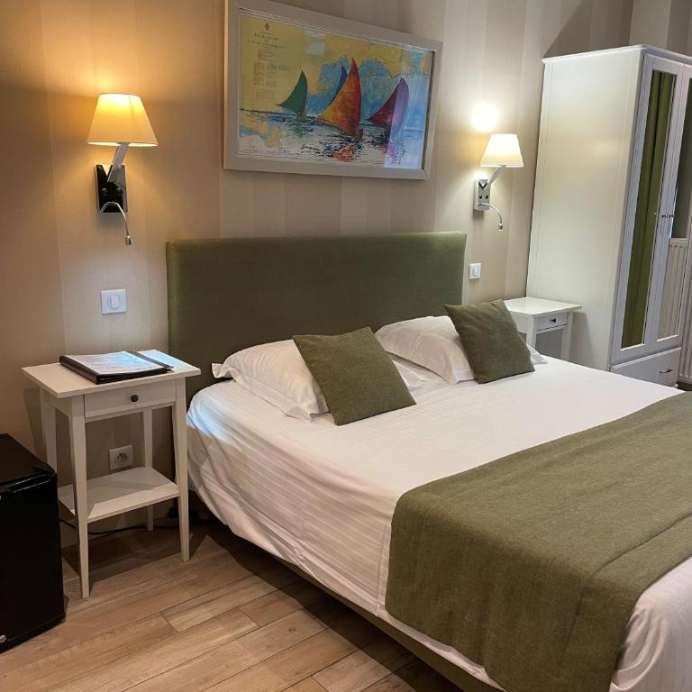 Hotel Ajoncs d'Or - Chambre Double - Accessible aux Personnes à Mobilité Réduite - Rez-De-Chaussée - 3