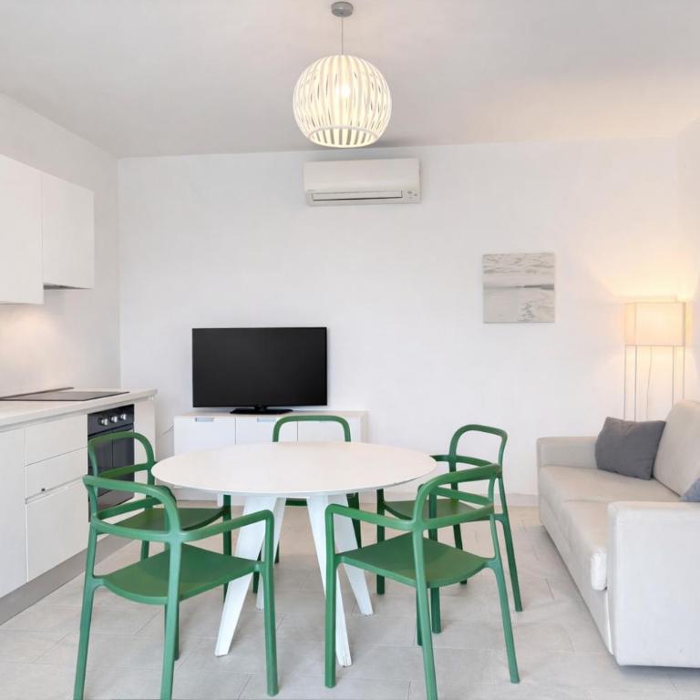 Les Maisons - Carraro Immobiliare - Family Apartments - Appartamento con 2 Camere da Letto - 2