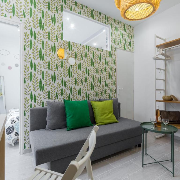 Casa Madere- Idéal Couples - Central & cosy -Train station - Tram & Supermarkets-Balcony- Washing-machine-AC - Appartement 1 Chambre - 4