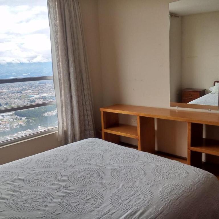 Guest Favorite North Panoramic View - One-Bedroom Apartment - 11