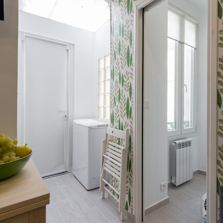 Casa Madere- Idéal Couples - Central & cosy -Train station - Tram & Supermarkets-Balcony- Washing-machine-AC - Appartement 1 Chambre - 19