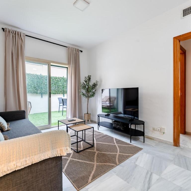 Stunning 1bed with Outdoor Dining in Malaga center - Apartamento de 1 dormitorio - 2