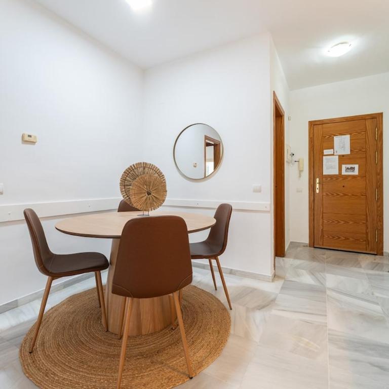 Stunning 1bed with Outdoor Dining in Malaga center - Apartamento de 1 dormitorio - 4