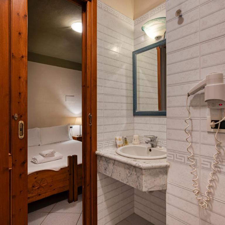 Hotel Miramonti Family & SPA - Camera Doppia con Letti Singoli con Balcone - 1