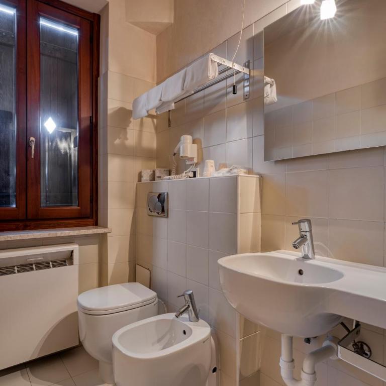 Hotel Miramonti Family & SPA - Camera Quadrupla Superior con Balcone - 2