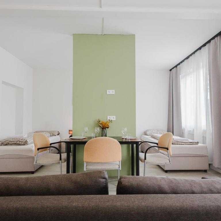 PrimeStay Appartementhaus - Zimmer für Lang und Kurzzeitaufenthalte - Camera Tripla Basic con Bagno in Comune - 12