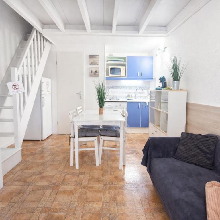 MARINES DU ROUSSILLON Villa en duplex très calme en résidence privée avec piscine - M65 - Two-Bedroom House - 2