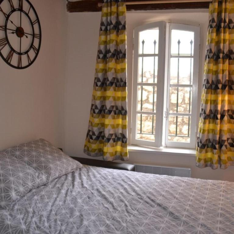 Charmant duplex au coeur du Vieil Antibes 3 pers - Appartement 1 Chambre - 24