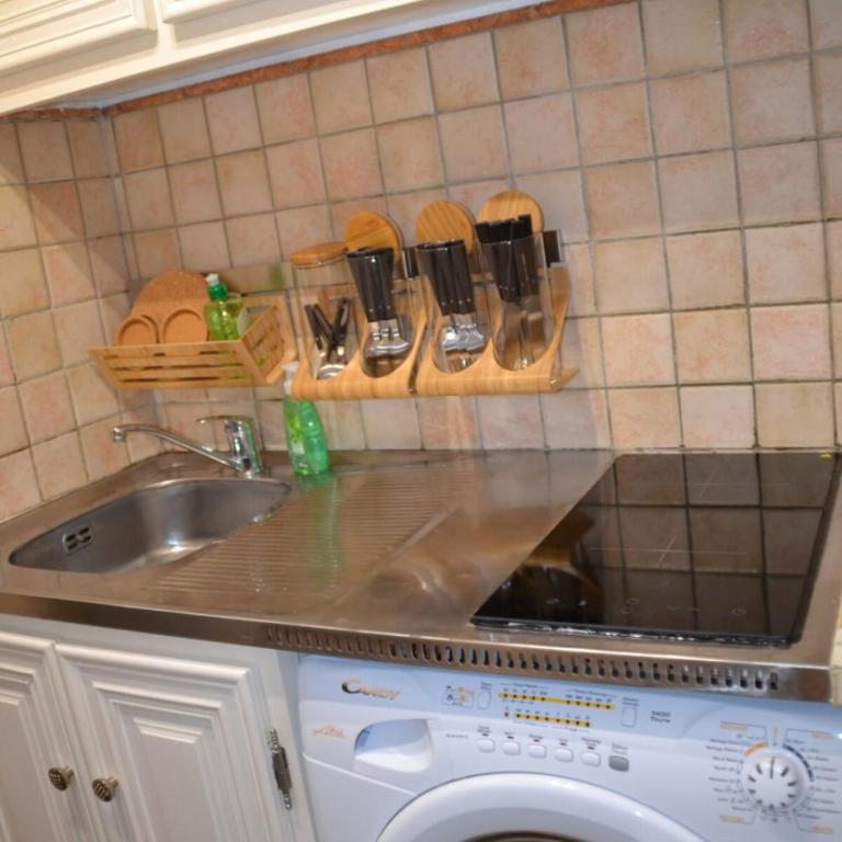 Charmant duplex au coeur du Vieil Antibes 3 pers - Appartement 1 Chambre - 26