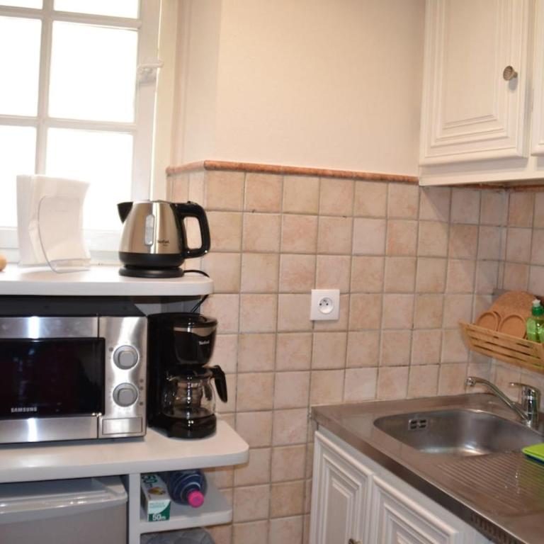 Charmant duplex au coeur du Vieil Antibes 3 pers - Appartement 1 Chambre - 27