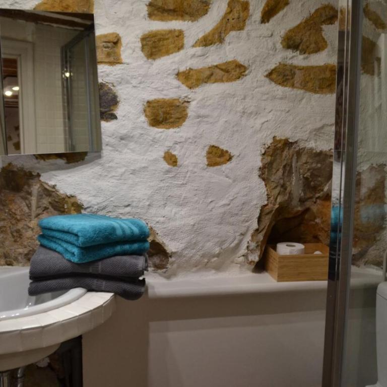 Charmant duplex au coeur du Vieil Antibes 3 pers - Appartement 1 Chambre - 33
