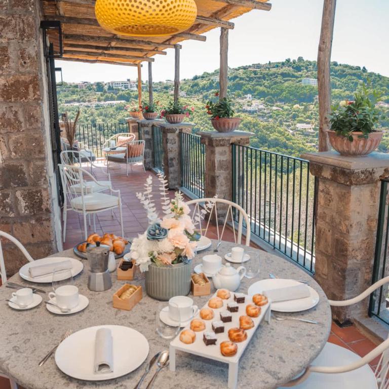 Borgo Mezzo Monte with Concierge, Panoramic Sea Views and Rooftop Jacuzzi by Feeling Italy - Apartment - 32