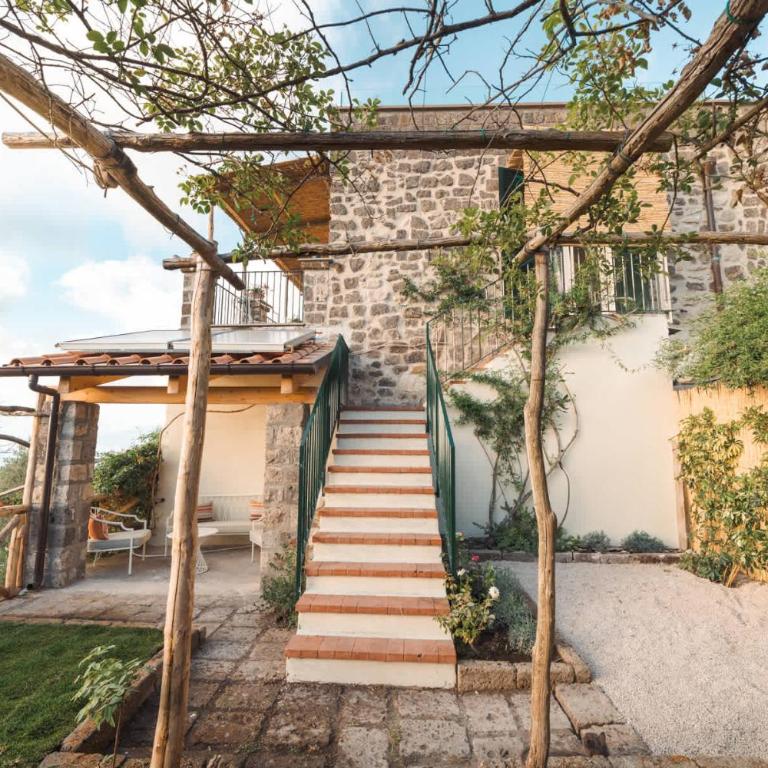 Borgo Mezzo Monte with Concierge, Panoramic Sea Views and Rooftop Jacuzzi by Feeling Italy - Apartment - 4