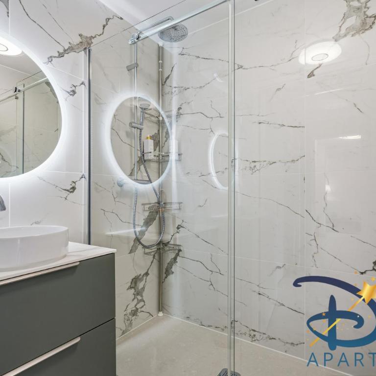 Happy Home By Dream Apartments - Apartment mit 2 Schlafzimmern und Balkon - 7