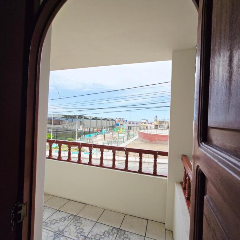 Casa Hospedaje Familiar Yasmin - Double or Twin Room with Private Bathroom - 3