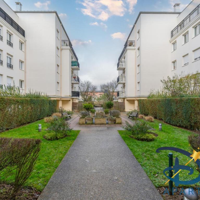 Happy Home By Dream Apartments - Apartment mit 2 Schlafzimmern und Balkon - 49