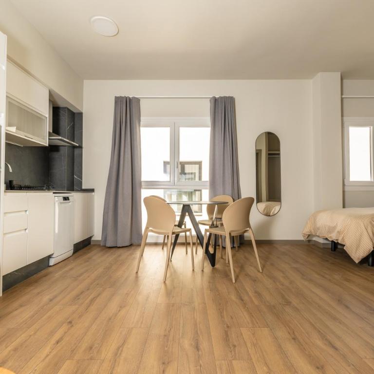 L'Alcor Aparthotel - Deluxe One-Bedroom Apartment - 3