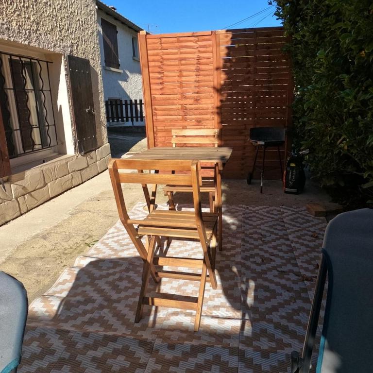 Romantic Suite with Private Jacuzzi & Free Parking - Appartement 1 Chambre - 4