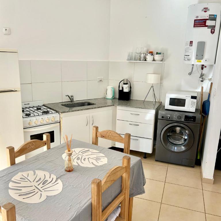 Depto tranquilo y luminoso cerca del parque de mayo - Apartamento de 1 dormitorio - 9