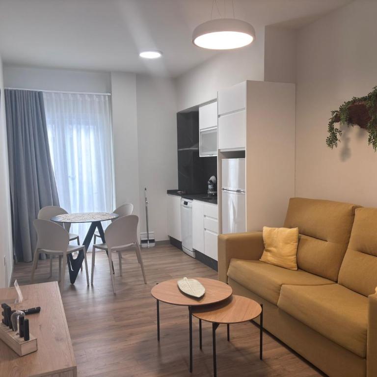 L'Alcor Aparthotel - Deluxe One-Bedroom Apartment - 1
