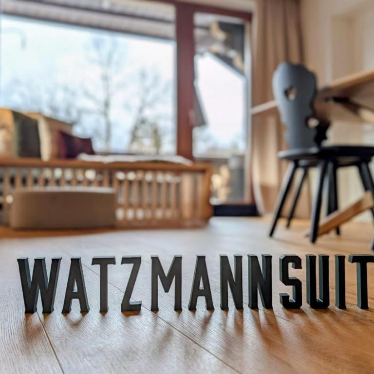 Die Watzmannsuite - Familienfreundliche Ferienwohnung in historischer Villa mit Kamin, Infrarotsauna, Balkon, Garten, nur 10 Gehminuten ins Zentrum von Berchtesgaden - Apartment mit 2 Schlafzimmern - 10