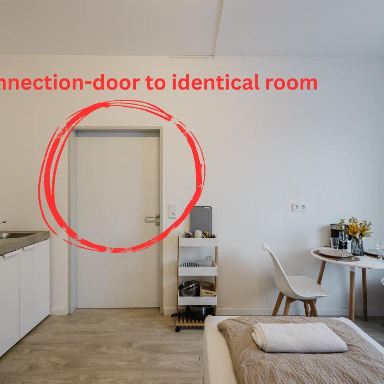 PrimeStay Appartementhaus - Zimmer für Lang und Kurzzeitaufenthalte - Camera Quadrupla con Bagno in Comune - 1