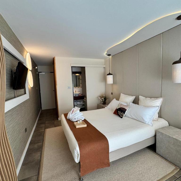 Hôtel Eve Cap d'agde Village Naturiste - Suite Junior - Vue sur Piscine - 10