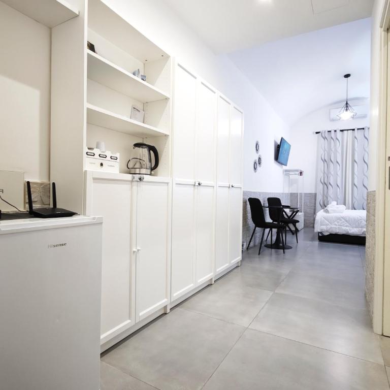 Giglio Rosso - Double Room with Private Bathroom - 17