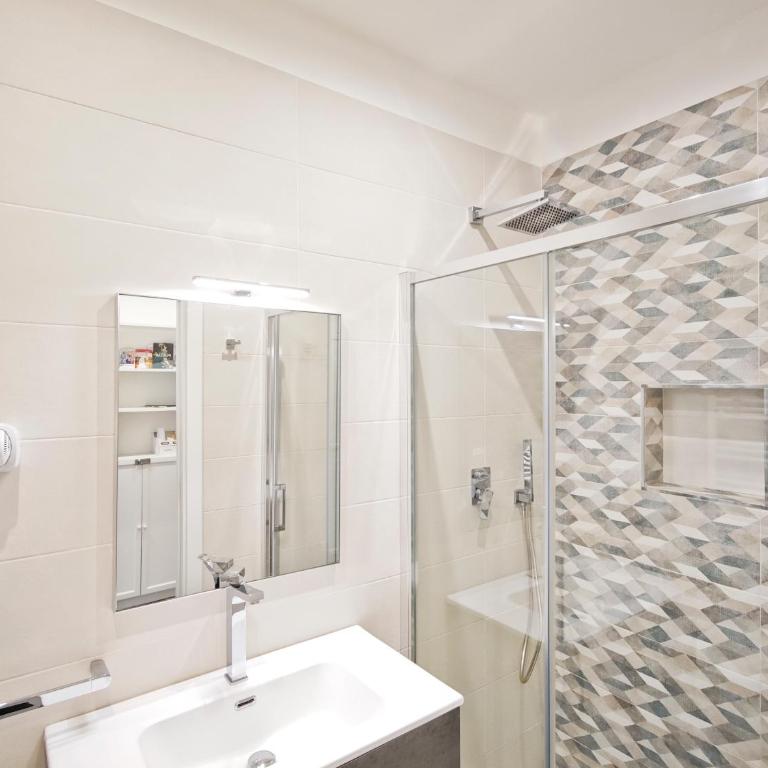 Giglio Rosso - Double Room with Private Bathroom - 28