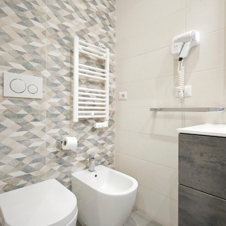 Giglio Rosso - Double Room with Private Bathroom - 27