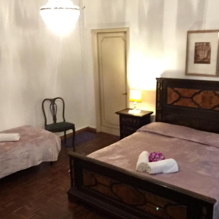 Princess Guest House Canal View - Camera Quadrupla con Bagno in Comune e Terrazza - 1