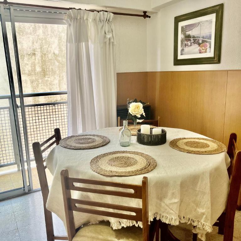 Departamento Zona Centro Avenida Colón a 3 cuadras del Mar ! - Apartamento de 1 dormitorio - 10
