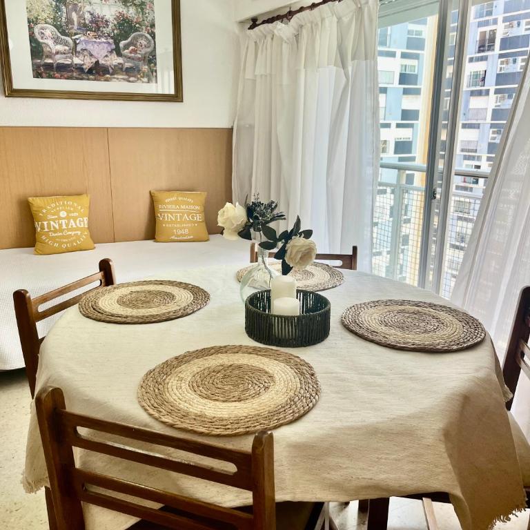 Departamento Zona Centro Avenida Colón a 3 cuadras del Mar ! - Apartamento de 1 dormitorio - 8