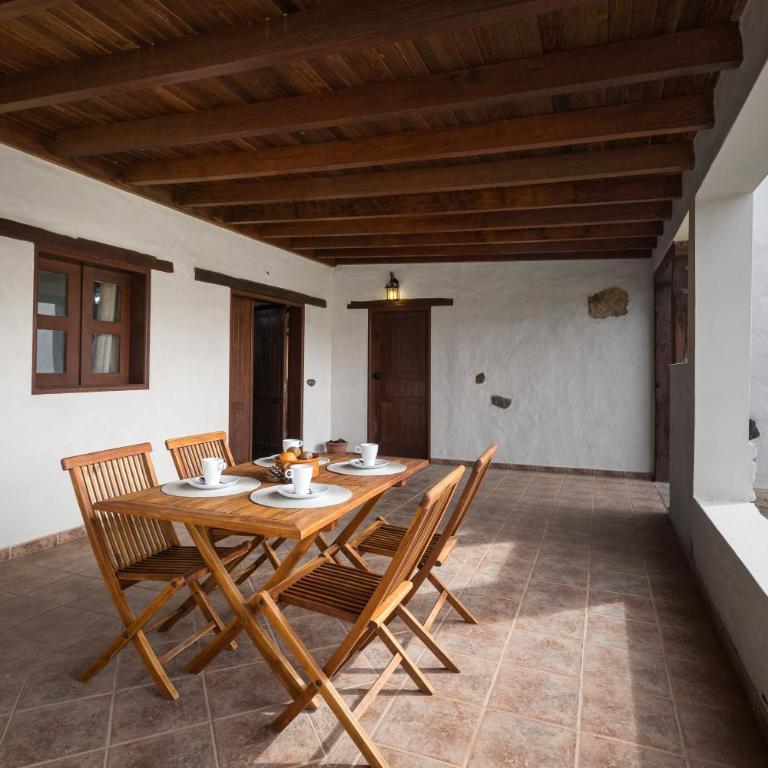 Home2Book Casa María Rustic Escape in Villaverde - Casa de 3 dormitorios - 3