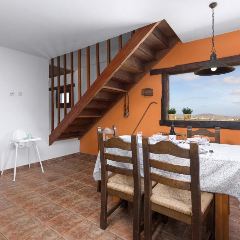 Home2Book Casa María Rustic Escape in Villaverde - Casa de 3 dormitorios - 8