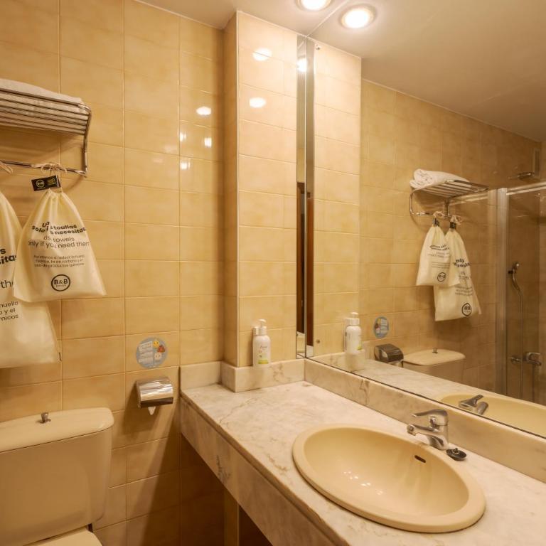 B&B HOTEL Gijón Centro Begoña - Habitación Doble - 1 o 2 camas - 3
