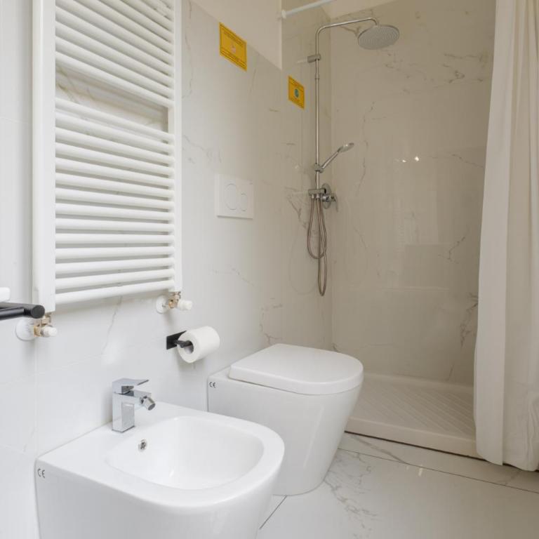 A Casa Gualandi - Posto Letto in Dormitorio Femminile per 4 Persone - 3