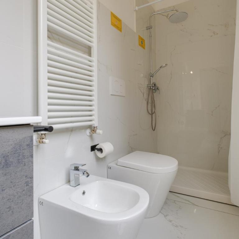 A Casa Gualandi - Posto Letto in Dormitorio Femminile per 4 Persone - 7