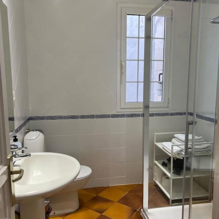 Ático con encanto, centro, con aparcamiento - Two-Bedroom Apartment - 16