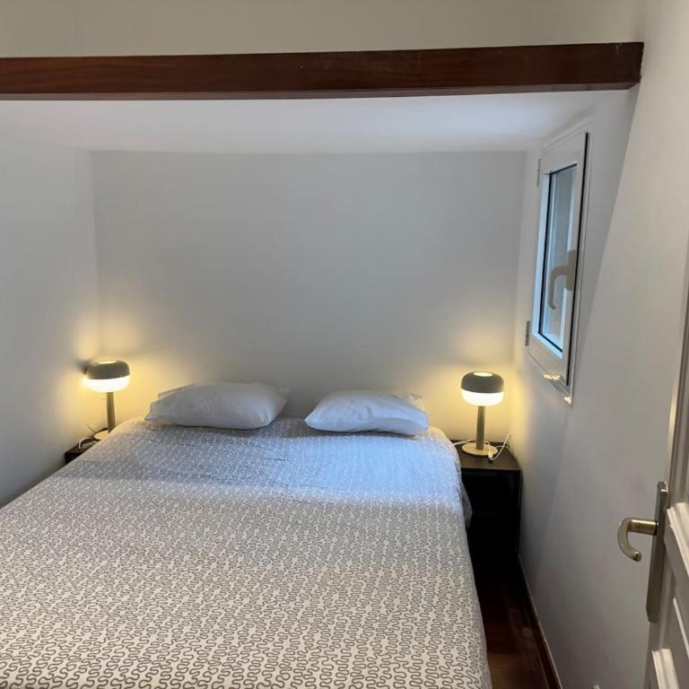 Ático con encanto, centro, con aparcamiento - Two-Bedroom Apartment - 30