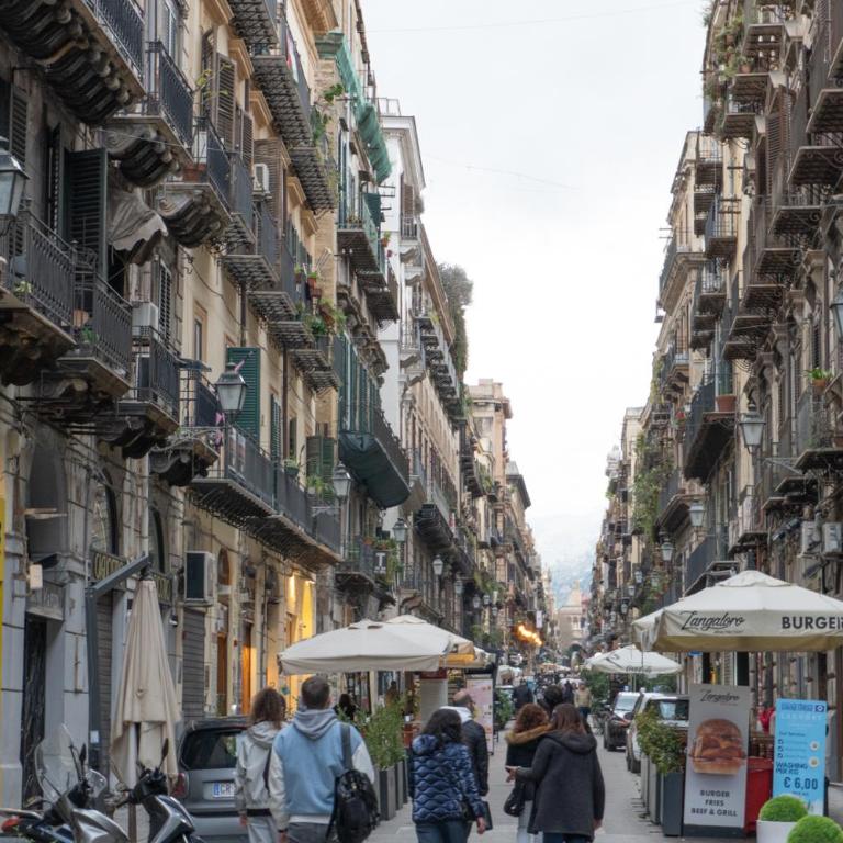 Vittorio Emanuele Charming Central Flats - Appartamento con 1 Camera da Letto - 15