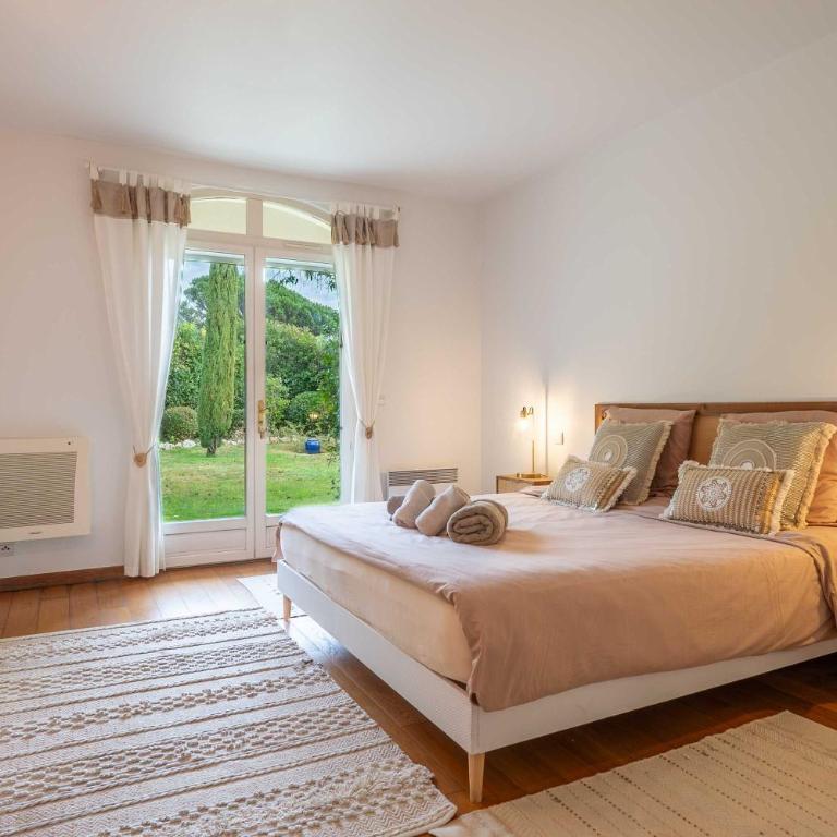 Spacious Villa with Pool & A-C for 8 - Sea View - Apartamento - 23