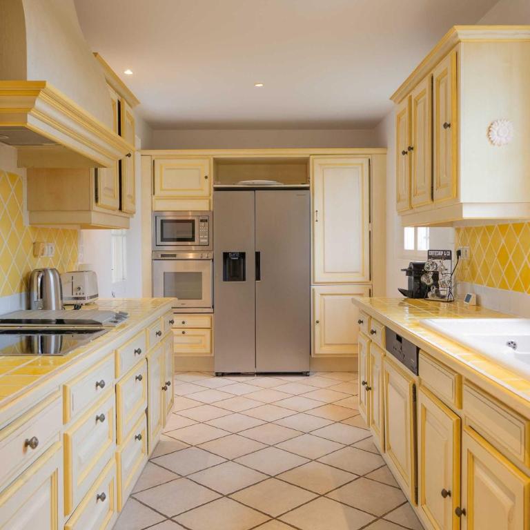 Spacious Villa with Pool & A-C for 8 - Sea View - Apartamento - 33