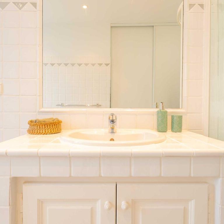 Spacious Villa with Pool & A-C for 8 - Sea View - Apartamento - 41