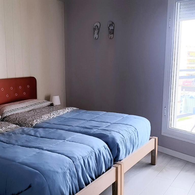 Apartamento playa LLevant mejor zona Salou - Apartment - 5